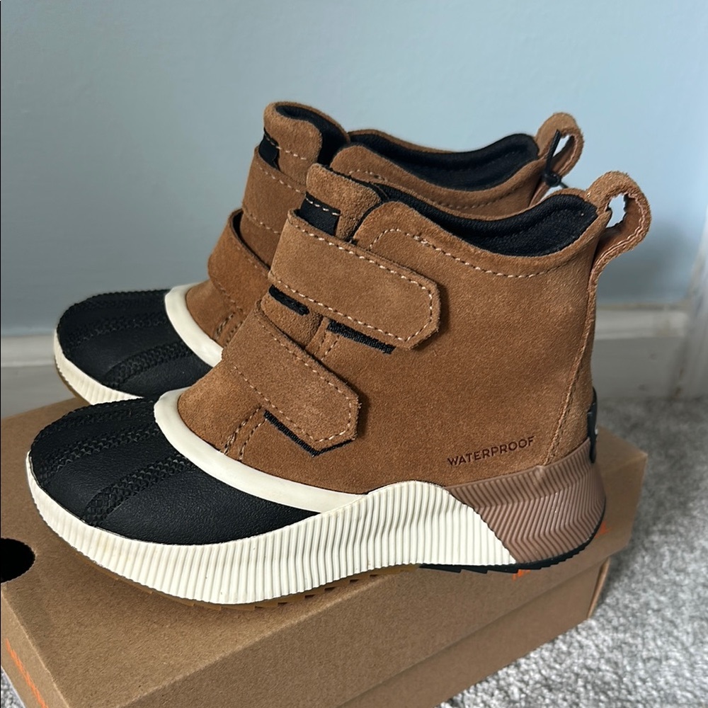 Sorel Kids Brown and Black Rain & Snow Boots Size 12 - Picture 4 of 4